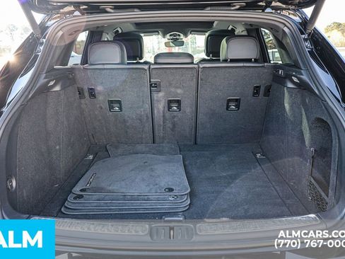 Used 2023 Porsche Macan w/ Premium Package Plus image 24