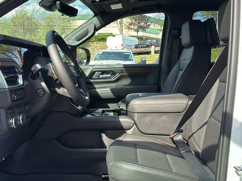 New 2026 GMC Yukon XL Denali AWD/4WD image 7