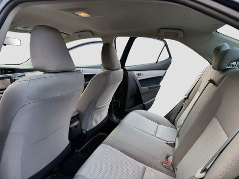 Used 2016 Toyota Corolla LE FWD image 12