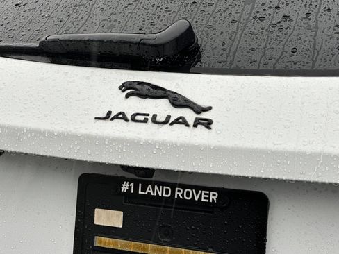 New 2025 Jaguar F-PACE R-Dynamic S image 13