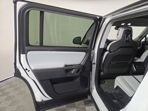 Used 2024 Rivian R1S Adventure AWD/4WD image 17