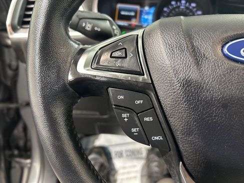 Used 2024 Ford Edge Titanium image 22