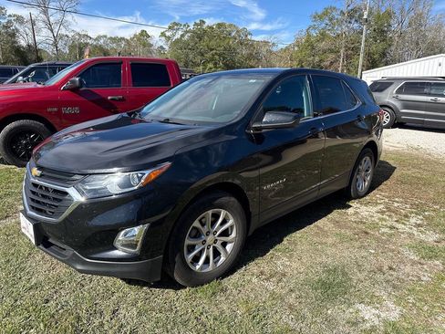 Used 2020 Chevrolet Equinox LT image 2
