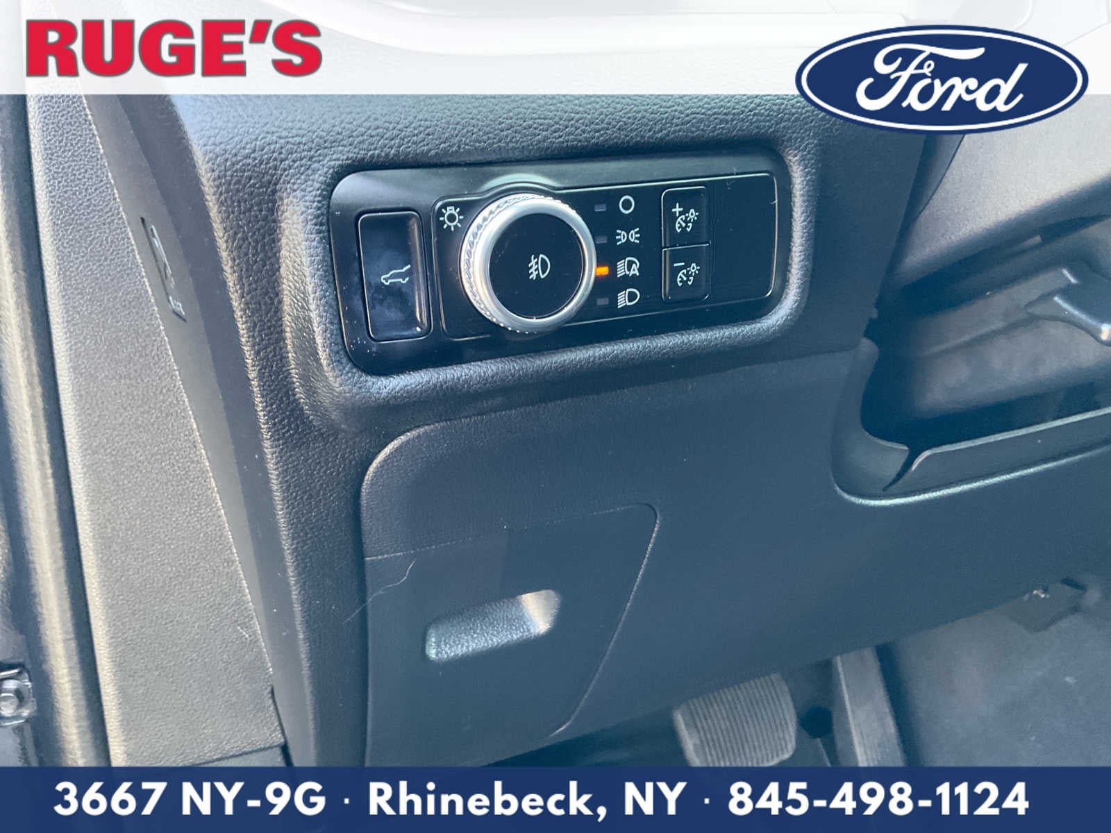 Certified 2023 Ford Explorer XLT w/ Equipment Group 202A AWD/4WD image 18