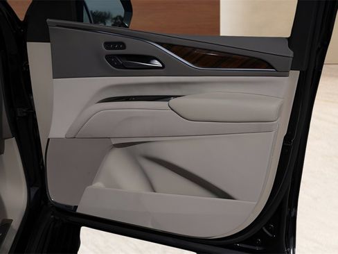 Certified 2024 Cadillac Escalade ESV Sport Platinum w/ LPO, Floor Liner Package image 32