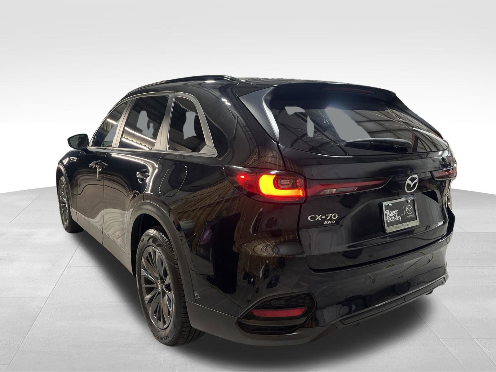 Certified 2025 MAZDA CX-70 3.3 Turbo w/ Preferred Package AWD/4WD image 7