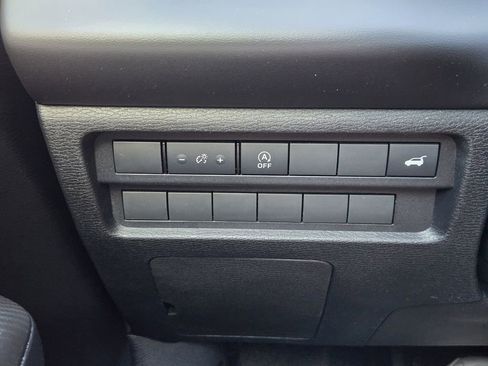 New 2026 Mitsubishi Outlander SE FWD image 17
