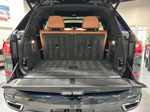 Used 2019 BMW X7 xDrive50i w/ M Sport Package AWD/4WD image 37