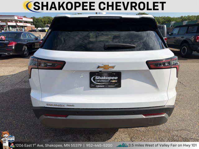 Used 2025 Chevrolet Equinox LT AWD/4WD image 3