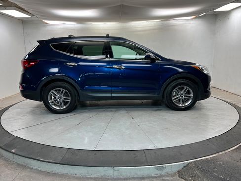 Used 2017 Hyundai Santa Fe Sport image 7