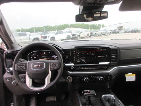 New 2026 GMC Sierra 1500 SLT w/ SLT Premium Plus Package AWD/4WD image 17