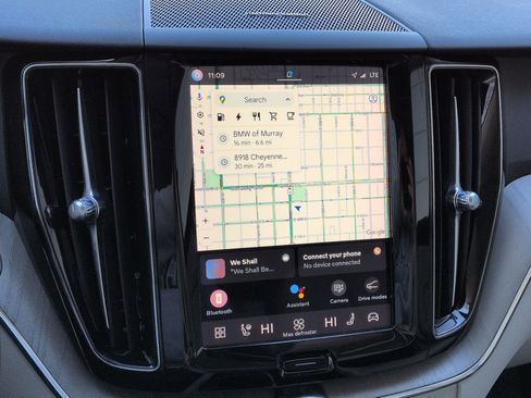 Certified 2023 Volvo XC60 T8 Plus image 24