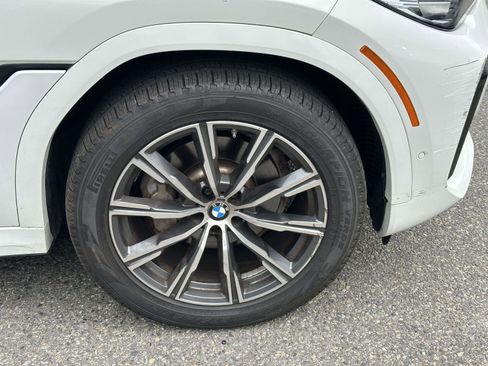 Used 2022 BMW X6 xDrive40i w/ M Sport Package AWD/4WD image 11