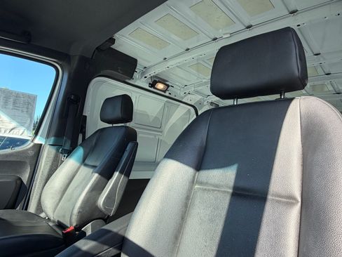 Used 2024 Mercedes-Benz Sprinter 2500 image 17