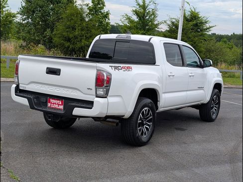 Used 2020 Toyota Tacoma TRD Sport AWD/4WD image 7