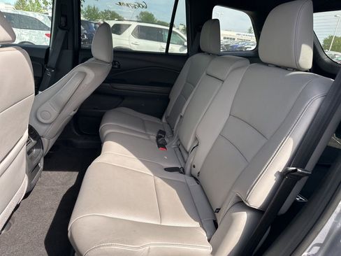 Used 2023 Honda Passport EX-L image 14