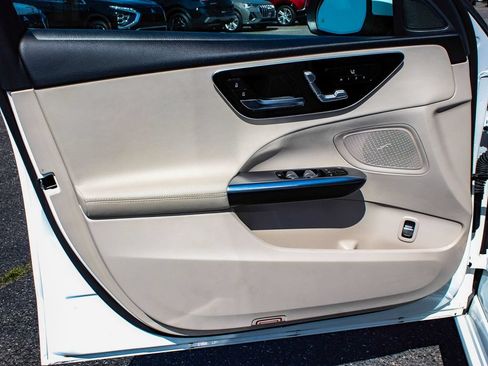 Used 2022 Mercedes-Benz C 300 4MATIC Sedan image 8