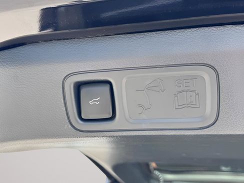 Used 2024 Lincoln Navigator Reserve image 47