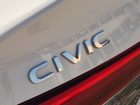 Used 2023 Honda Civic Touring image 13