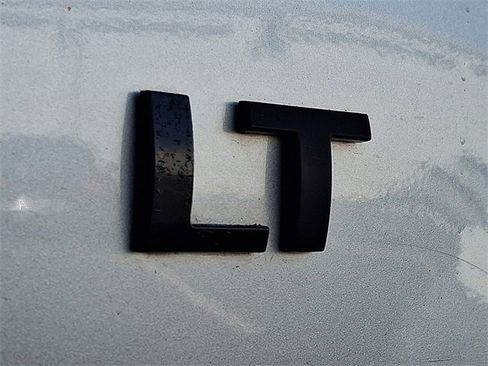 Used 2018 Chevrolet Silverado 1500 LT w/ All Star Edition image 29