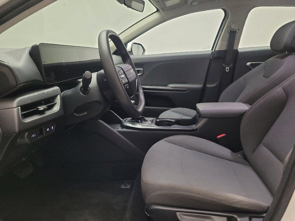 Used 2025 Kia K4 FWD image 17