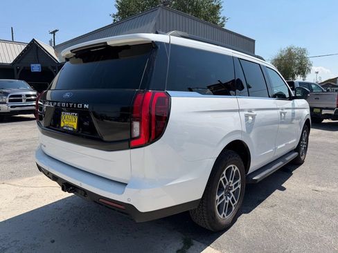 Used 2026 Ford Expedition Active AWD/4WD image 4
