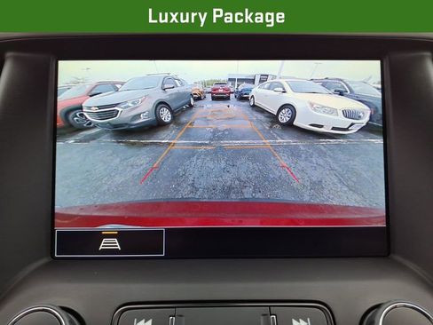 Certified 2023 GMC Acadia SLT w/ Preferred Package FWD image 22