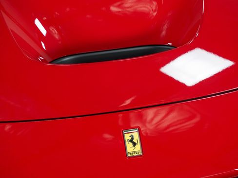 Used 2022 Ferrari F8 Tributo RWD image 13