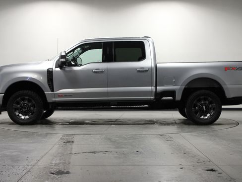 Used 2023 Ford F350 Lariat w/ Sport Appearance Package image 9