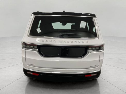 Used 2023 Jeep Grand Wagoneer Series II w/ Convenience Group III AWD/4WD image 4