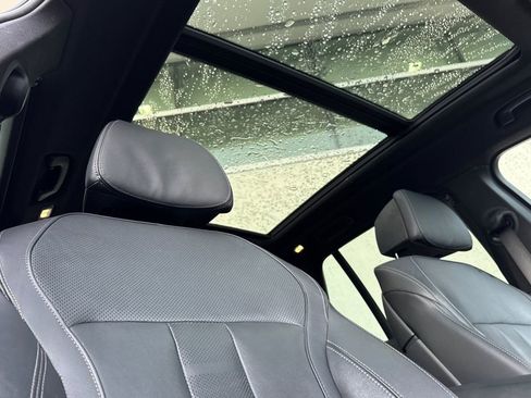 Used 2022 BMW X5 xDrive40i w/ M Sport Package image 18