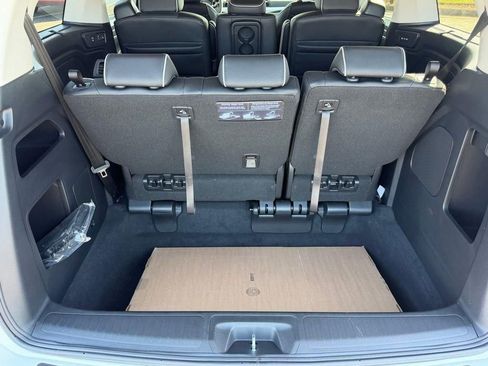 New 2026 Honda Odyssey Touring image 17