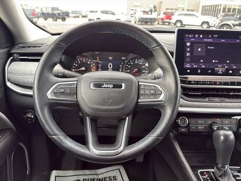 Certified 2022 Jeep Compass Latitude w/ Convenience Group AWD/4WD image 19