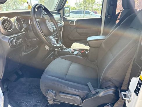 Used 2022 Jeep Wrangler Sport AWD/4WD image 5