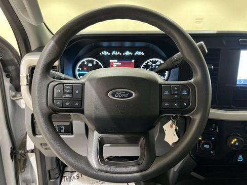 Used 2023 Ford F350 XLT AWD/4WD image 10