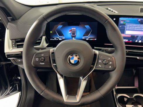 Used 2026 BMW X2 xDrive28i w/ Technology Package image 16