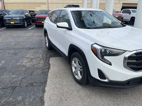 Used 2018 GMC Terrain SLE image 1
