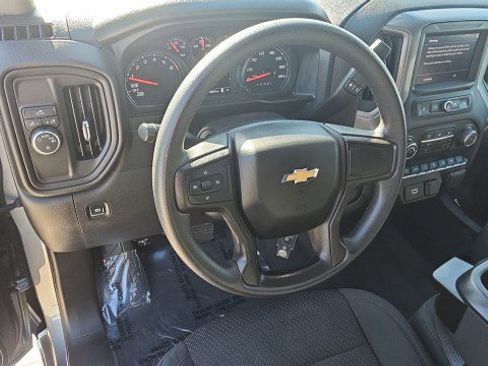 Used 2020 Chevrolet Silverado 1500 Custom w/ Custom Value Package RWD image 11