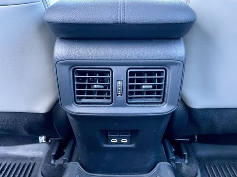 Used 2023 Toyota RAV4 Limited image 26