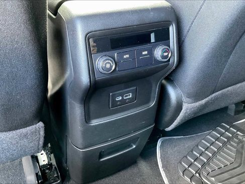 Used 2022 GMC Acadia SLE image 65