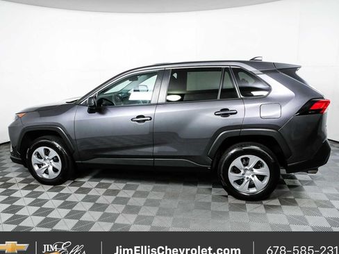 Used 2022 Toyota RAV4 LE FWD image 27