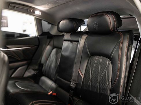 Used 2021 Maserati Levante S GranLusso image 35