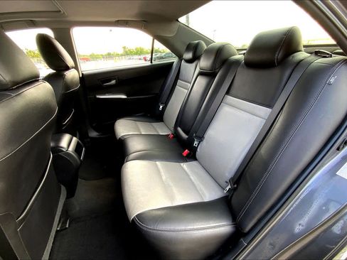 Used 2013 Toyota Camry SE image 20