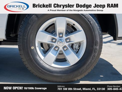 Used 2024 RAM 1500 Classic SLT image 32