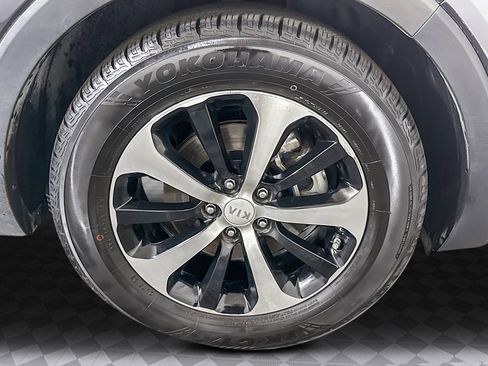 Used 2016 Kia Sorento EX image 29