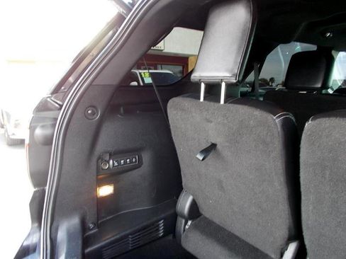 Used 2017 Ford Explorer Limited image 13