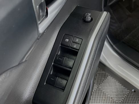 Used 2023 Toyota Highlander XSE AWD/4WD image 20