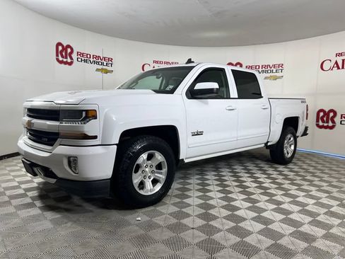 Used 2018 Chevrolet Silverado 1500 LT w/ Texas Edition AWD/4WD image 3
