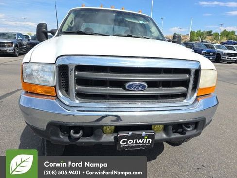 Used 2000 Ford F350 4x4 Crew Cab DRW Super Duty image 3