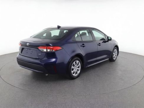 Used 2025 Toyota Corolla LE FWD image 4